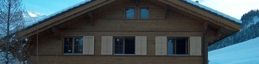 Fensterlaeden Chalet Berner Oberland